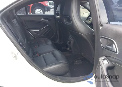 2015 Mercedes-Benz Cla 250 z USA, uszkodzony, nr VIN WDDSJ4EB7FN164967